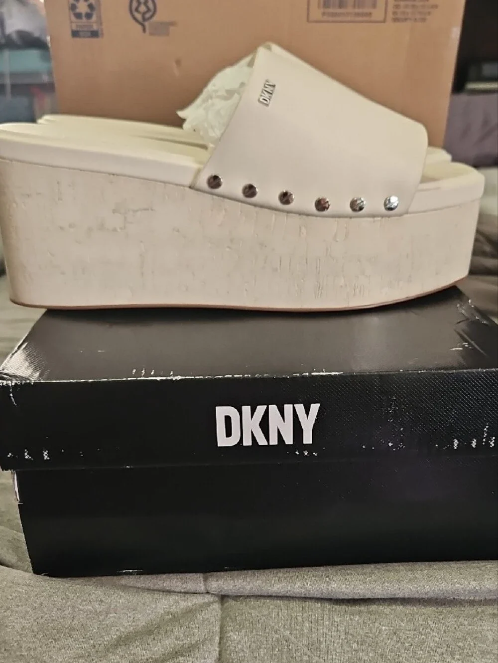 Dkny sleek slide